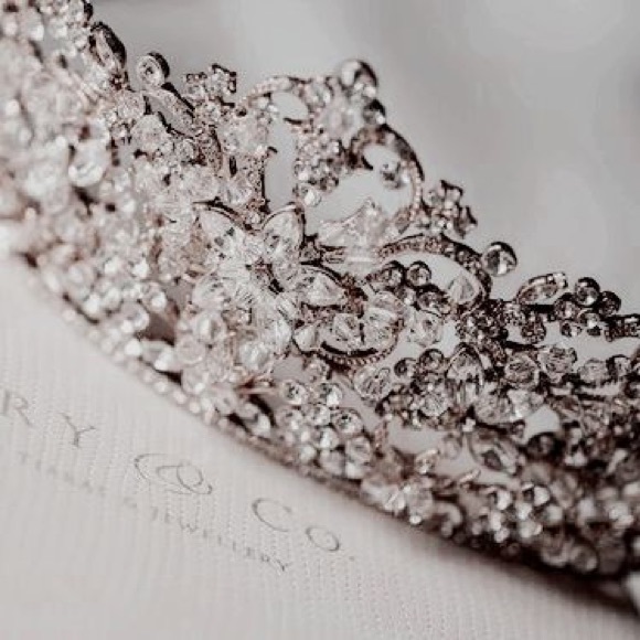 Meet your Posher, Stephanie - Picture 1 of 1